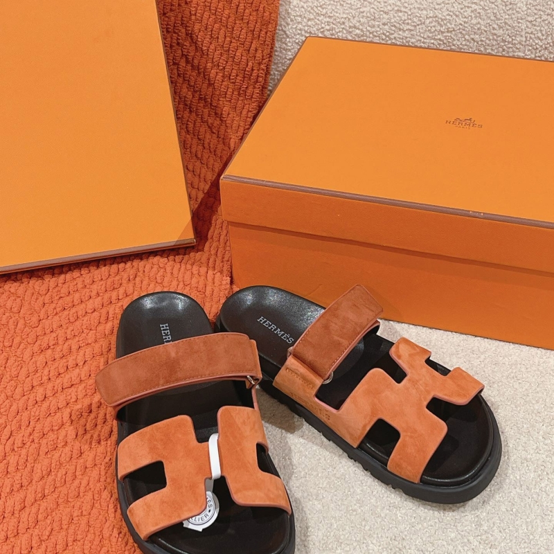 H**mes slippers